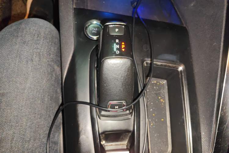 Used Peugeot 5008 2019 380THP 7-Seater Elite Edition Gear Lever
