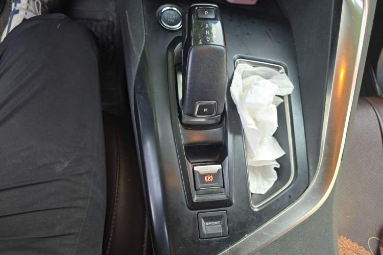 Used Peugeot 5008 2019 350THP 7-Seater Elite Edition Gear Lever