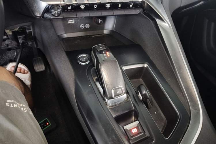 Used Peugeot 5008 2019 380THP 7-Seater Elite Edition Gear Lever