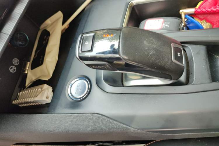 Used Peugeot 5008 2019 380THP 5-Seater Elite Edition Gear Lever