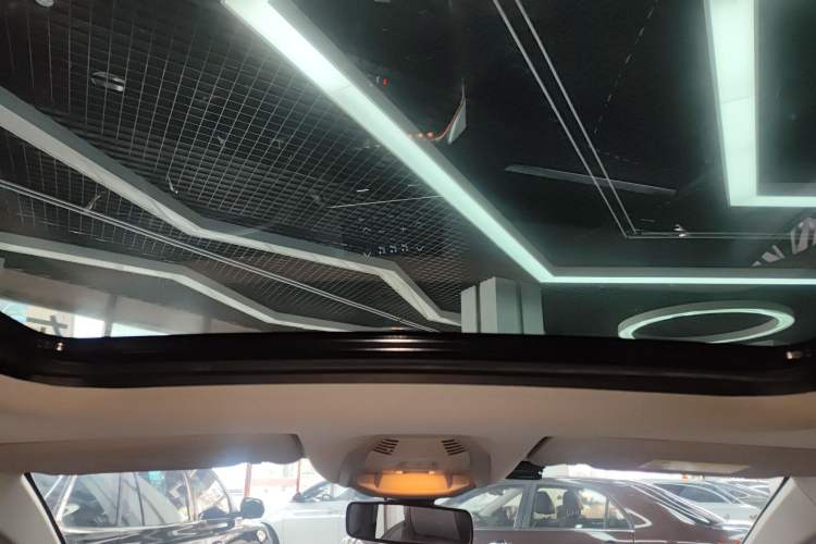 Used Peugeot 5008 2019 350THP 5-seat Elite Edition Headliner