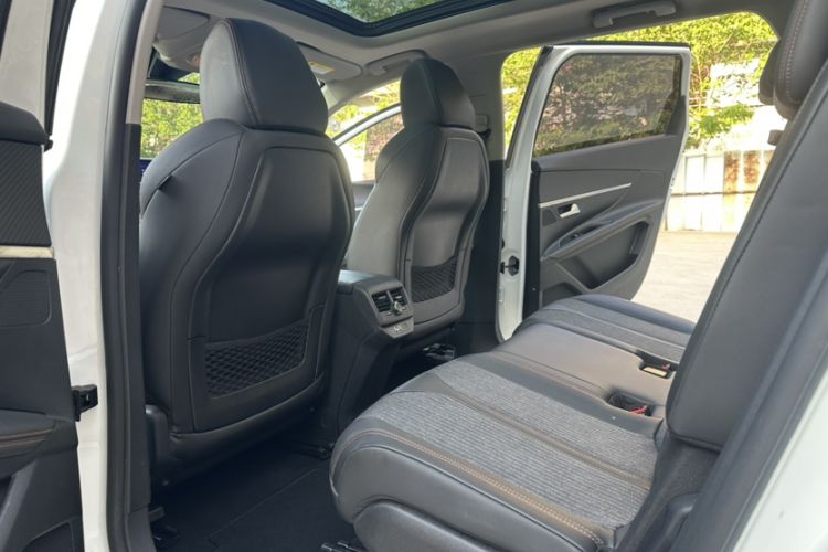 Used Peugeot 5008 2019 350THP 7-Seater Elite Edition Interior 1