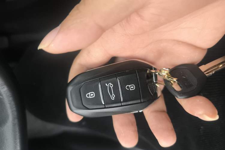 Used Peugeot 5008 2019 400THP 5-Seat Elite Edition Interior 1