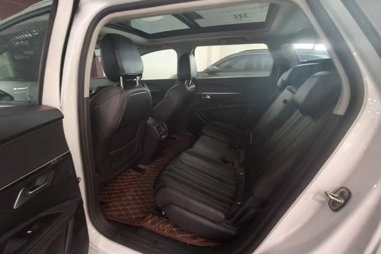 Used Peugeot 5008 2019 350THP 5-seat Elite Edition Interior 3