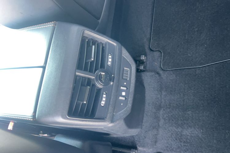Used Peugeot 5008 2019 350THP 5-seat Elite Edition Interior 5