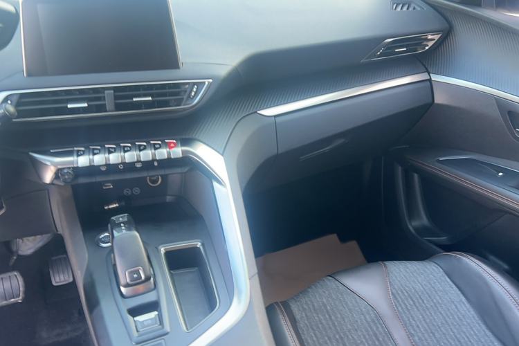 Used Peugeot 5008 2019 350THP 5-seat Elite Edition Interior 7