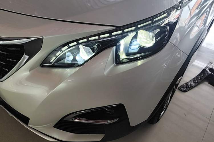 Used Peugeot 5008 2019 380THP 7-Seater Luxury GT Edition Left Front Headlight