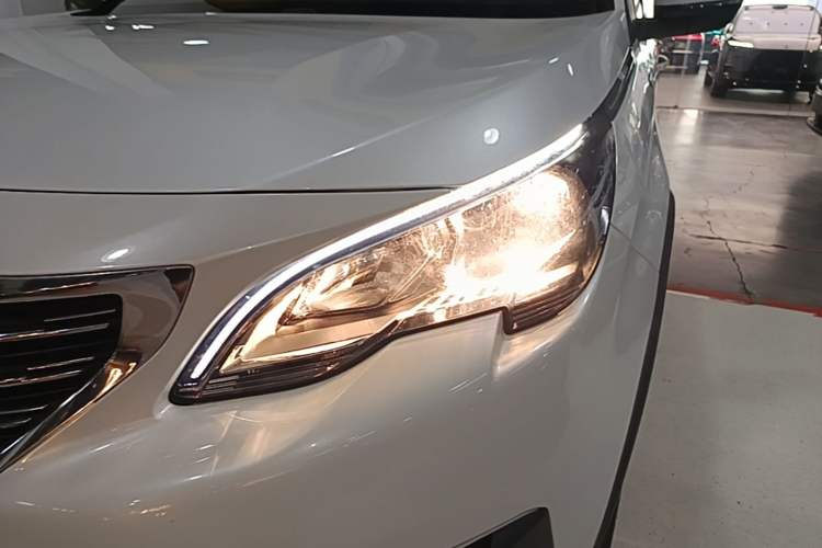Used Peugeot 5008 2019 380THP 5-Seater Elite Edition Left Front Headlight