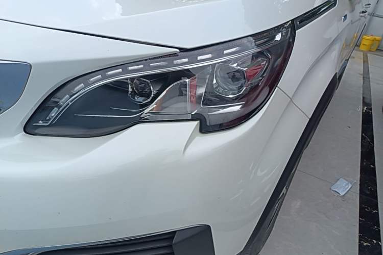 Used Peugeot 5008 2019 350THP 7-Seater Elite Edition Left Front Headlight