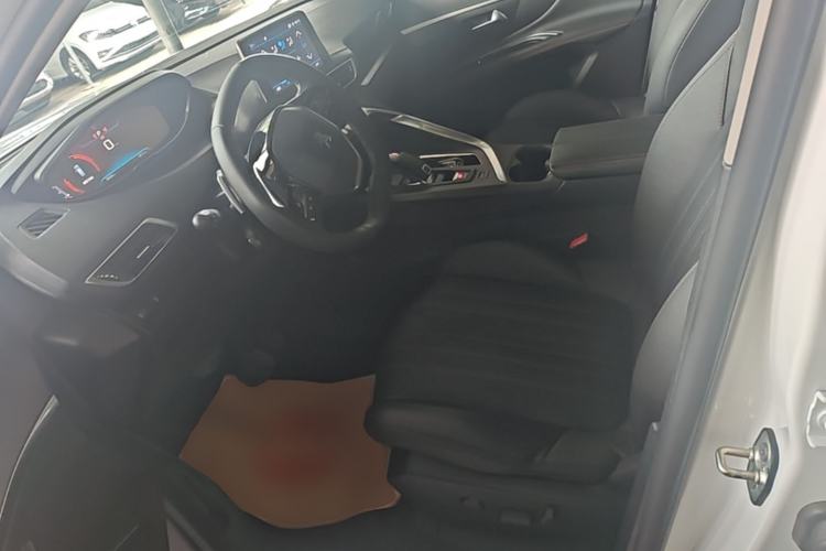 Used Peugeot 5008 2019 380THP 7-Seater Elite Edition Left Front Seat