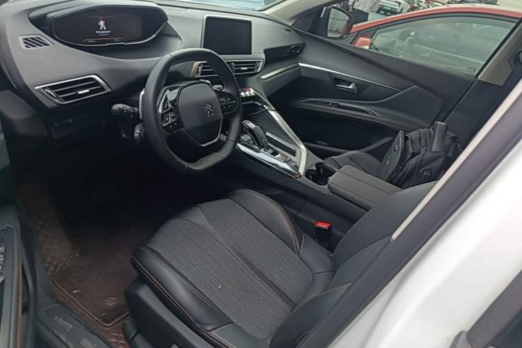 Used Peugeot 5008 2019 350THP 7-Seater Elite Edition Left Front Seat