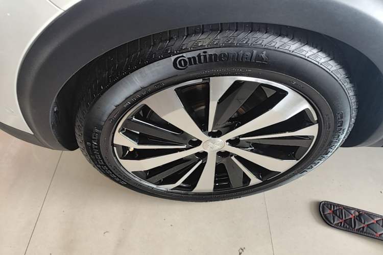 Used Peugeot 5008 2019 380THP 7-Seater Luxury GT Edition Left Front Wheel Hub