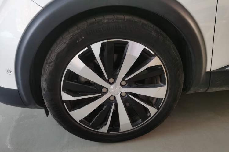 Used Peugeot 5008 2019 380THP 7-Seater Luxury GT Edition Left Front Wheel Hub