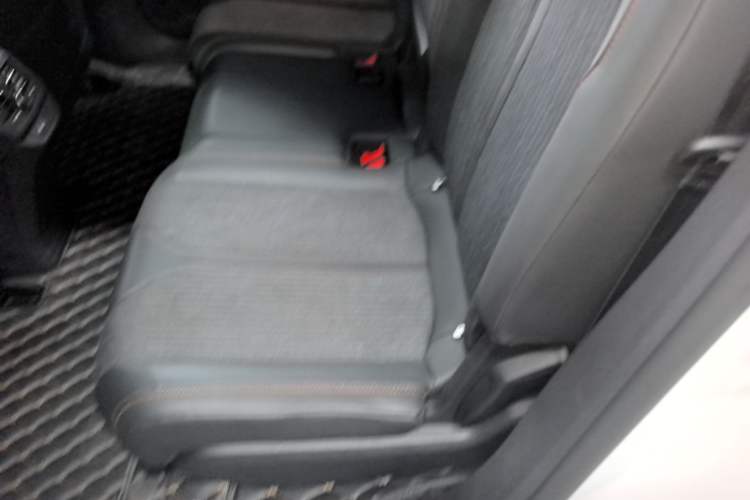 Used Peugeot 5008 2019 Revised Version 360THP 5-Seater Elite Edition Left Rear Seat