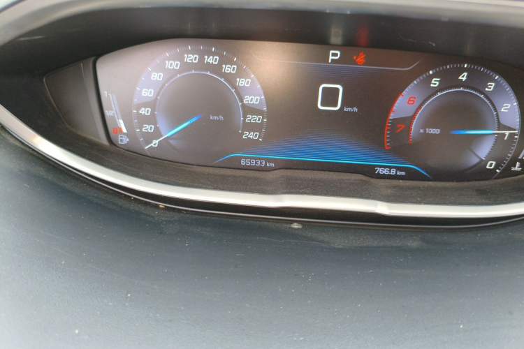 Used Peugeot 5008 2019 350THP 7-Seater Elite Edition Odometer Close Up