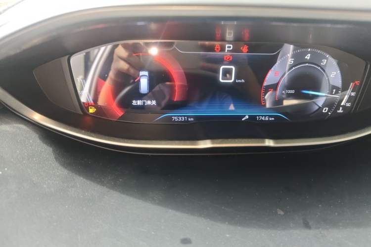 Used Peugeot 5008 2019 350THP 7-Seater Elite Edition Odometer Close Up