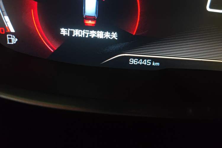 Used Peugeot 5008 2019 380THP 7-Seater Elite Edition Odometer Close Up