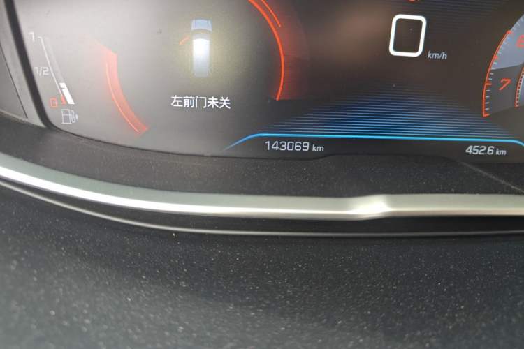 Used Peugeot 5008 2019 380THP 5-Seater Elite Edition Odometer Close Up