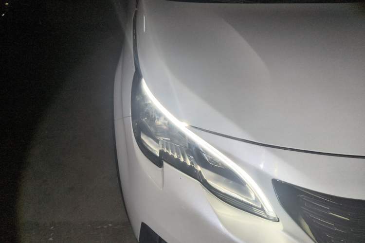 Used Peugeot 5008 2019 350THP 7-Seater Elite Edition Right Front Headlight