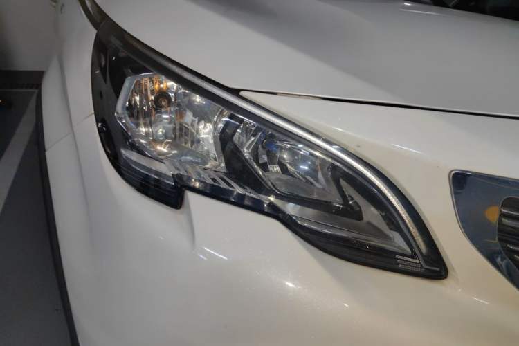 Used Peugeot 5008 2019 350THP 7-Seater Elite Edition Right Front Headlight