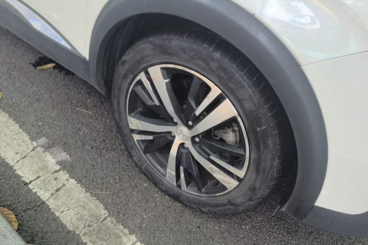 Used Peugeot 5008 2019 400THP 7-Seater Flagship Edition Right Front Wheel Hub