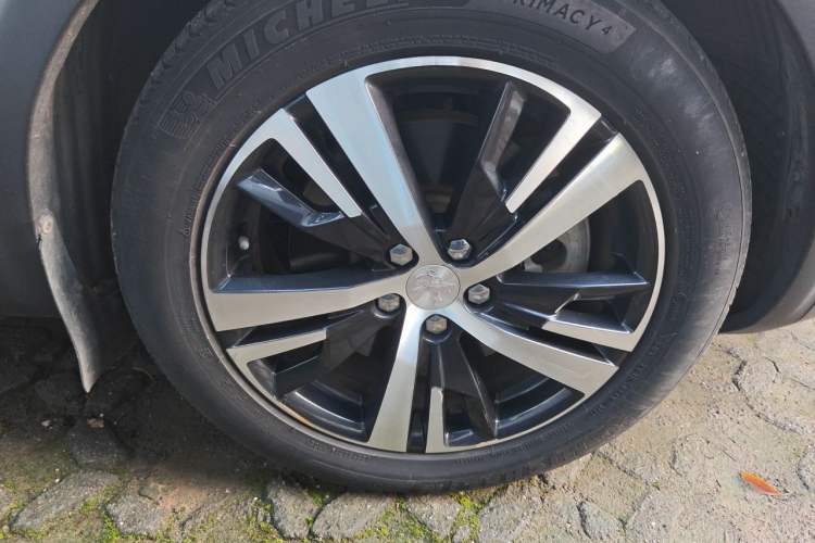 Used Peugeot 5008 2019 380THP 5-Seater Elite Edition Right Front Wheel Hub