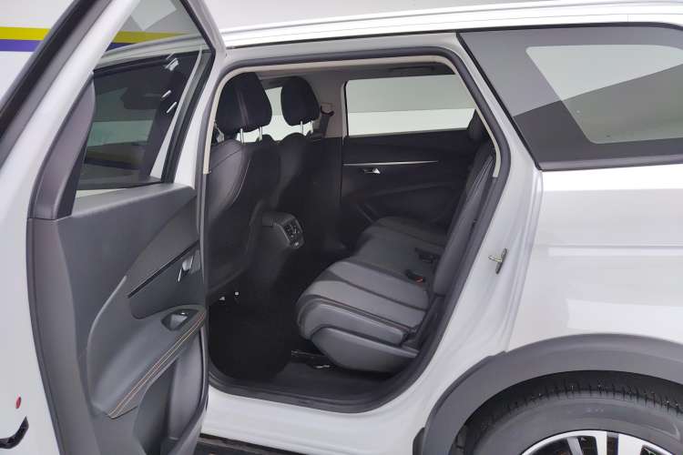 Used Peugeot 5008 2019 400THP 5-Seat Elite Edition Right Rear Seat