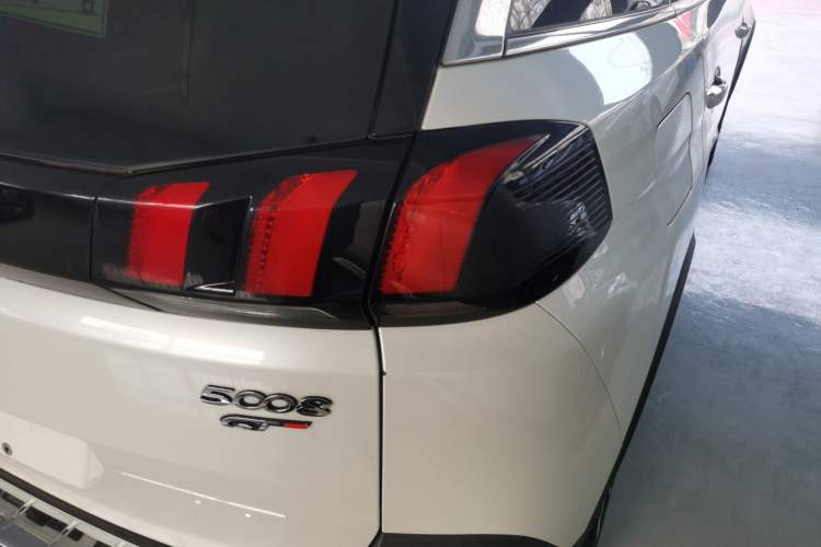 Used Peugeot 5008 2019 380THP 7-Seater Luxury GT Edition Right Rear Taillight