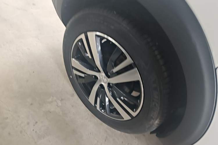 Used Peugeot 5008 2019 380THP 7-Seater Elite Edition Right Rear Wheel Hub