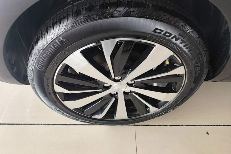 Used Peugeot 5008 2019 380THP 7-Seater Luxury GT Edition Right Rear Wheel Hub