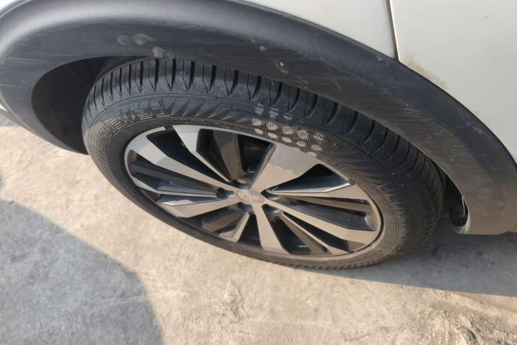 Used Peugeot 5008 2019 380THP 7-Seater Luxury GT Edition Right Rear Wheel Hub