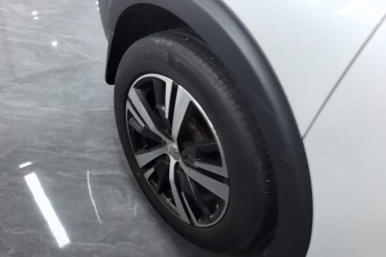 Used Peugeot 5008 2019 Revised Version 360THP 5-Seater Elite Edition Right Rear Wheel Hub