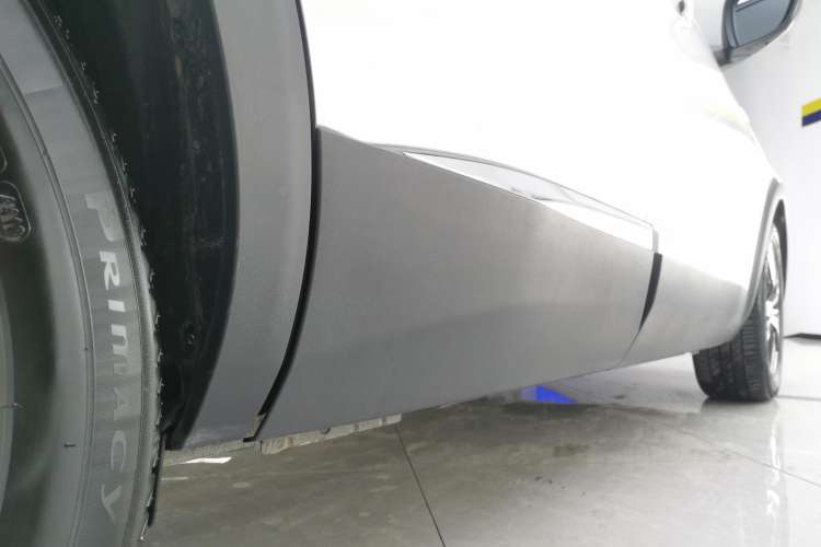 Used Peugeot 5008 2019 350THP 5-seat Elite Edition Right Side Sill
