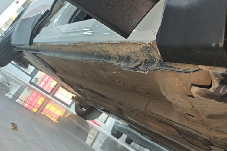 Used Peugeot 5008 2019 350THP 5-seat Elite Edition Right Side Sill