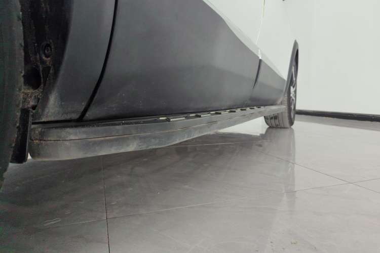 Used Peugeot 5008 2019 360THP 7-Seater Flagship Edition Right Side Sill