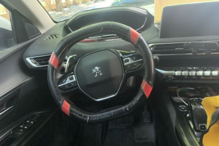 Used Peugeot 5008 2019 400THP 7-Seater Flagship Edition Steering Wheel