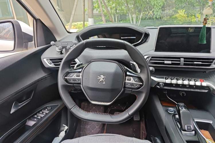 Used Peugeot 5008 2019 350THP 7-Seater Elite Edition Steering Wheel