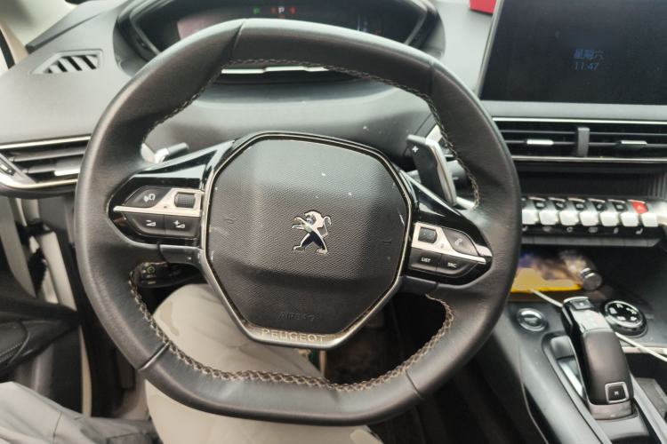 Used Peugeot 5008 2019 400THP 7-Seater Flagship Luxury Edition Steering Wheel