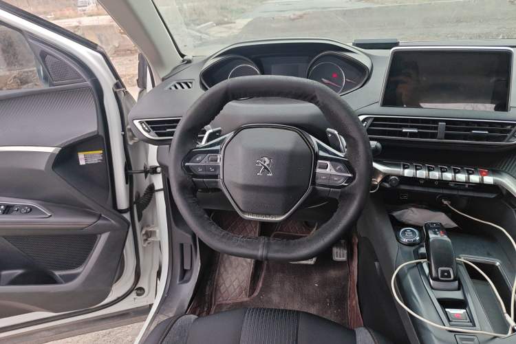 Used Peugeot 5008 2019 360THP 5-Seater Leading Edition Steering Wheel