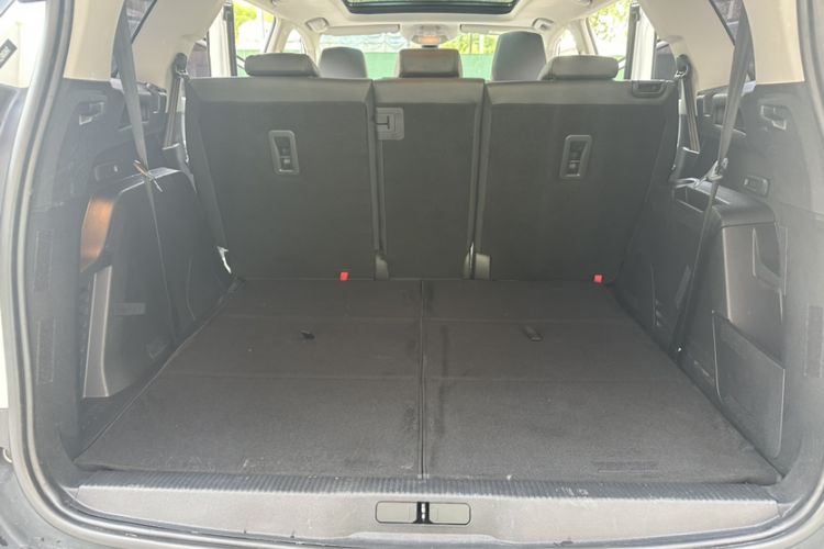 Used Peugeot 5008 2019 350THP 7-Seater Elite Edition Trunk