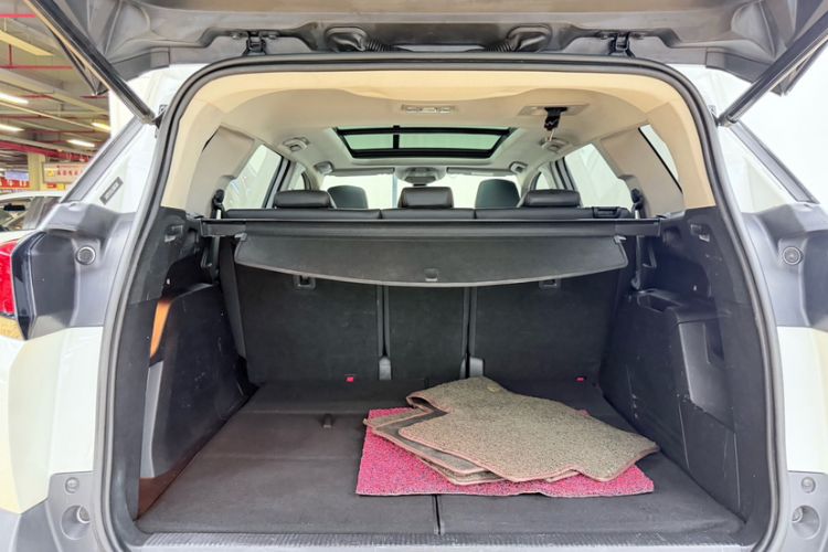 Used Peugeot 5008 2019 380THP 5-Seater Elite Edition Trunk