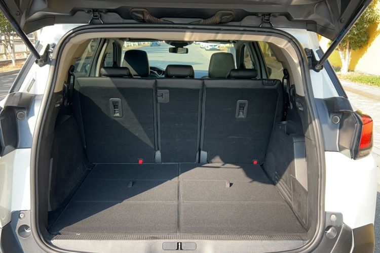 Used Peugeot 5008 2019 380THP 5-Seater Elite Edition Trunk