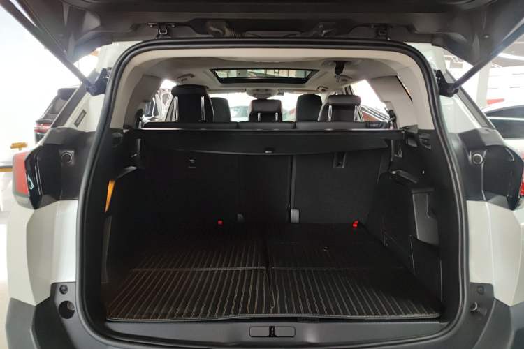 Used Peugeot 5008 2019 350THP 5-seat Elite Edition Trunk