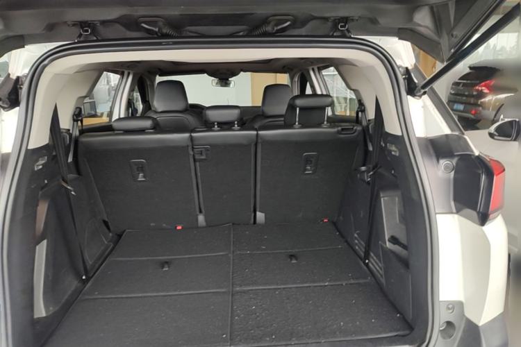 Used Peugeot 5008 2019 380THP 7-Seater Elite Edition Trunk