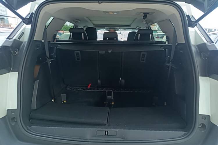 Used Peugeot 5008 2019 350THP 7-Seater Elite Edition Trunk