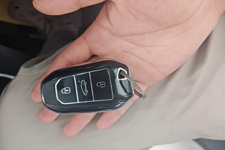 Used Peugeot 5008 2019 380THP 7-Seater Elite Edition Vehicle Key