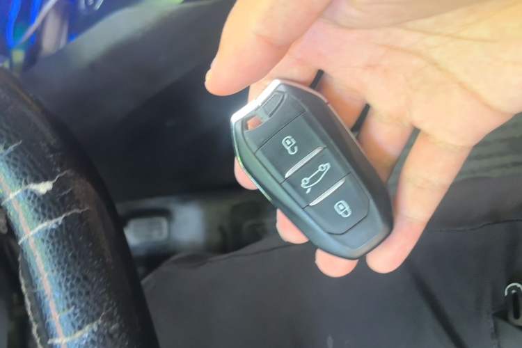 Used Peugeot 5008 2019 400THP 7-Seater Flagship Edition Vehicle Key