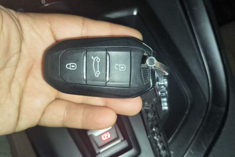 Used Peugeot 5008 2019 350THP 7-Seater Elite Edition Vehicle Key