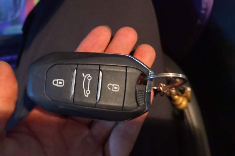 Used Peugeot 5008 2019 350THP 7-Seater Elite Edition Vehicle Key