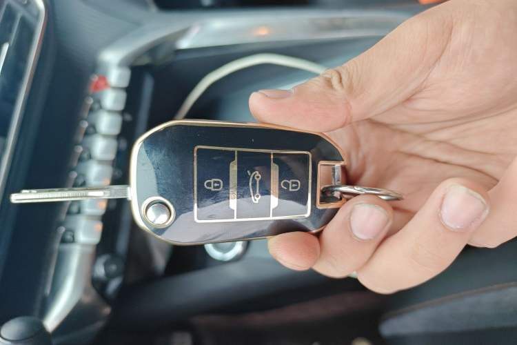 Used Peugeot 5008 2019 360THP 5-Seater Leading Edition Vehicle Key